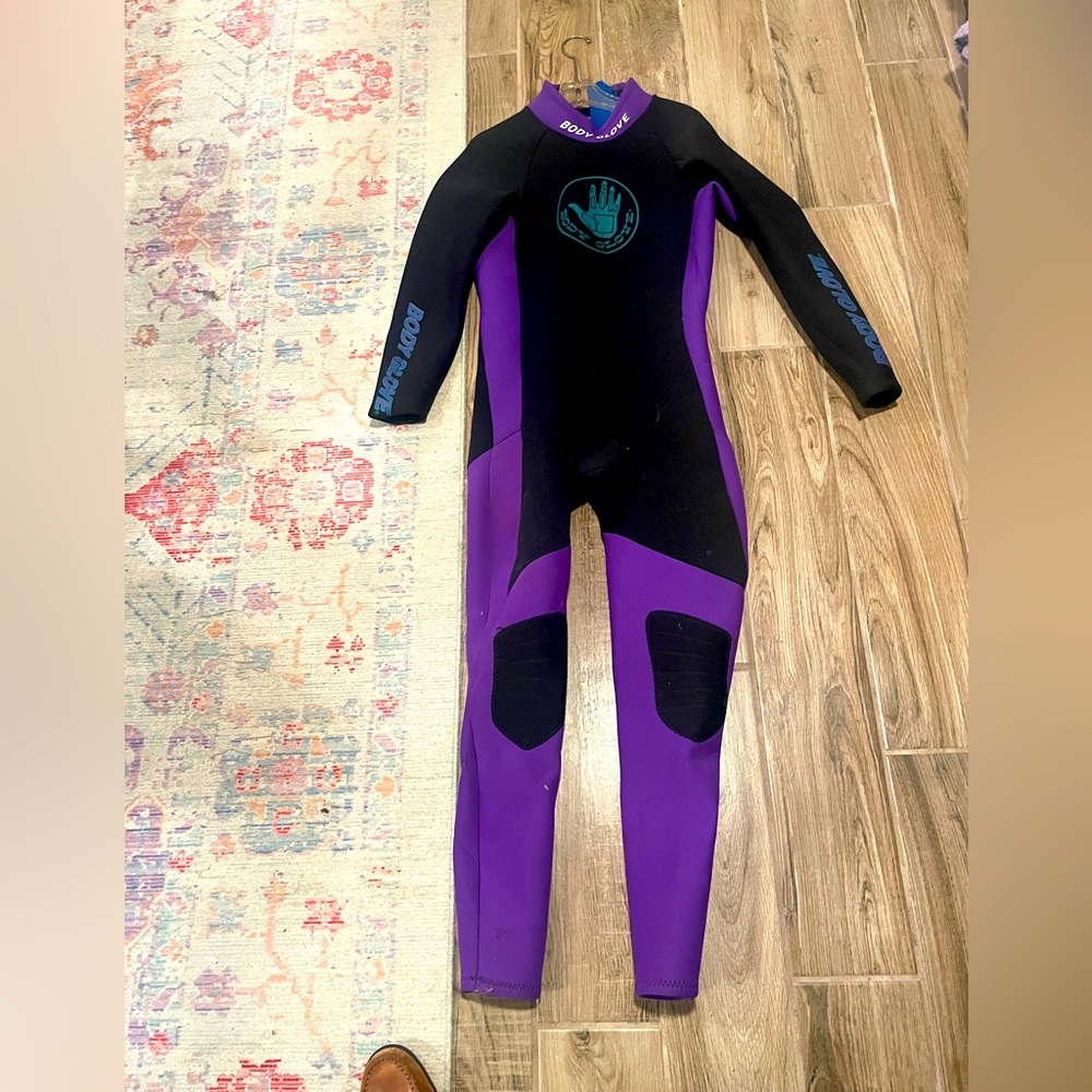 Body Glove wetsuit size medium
